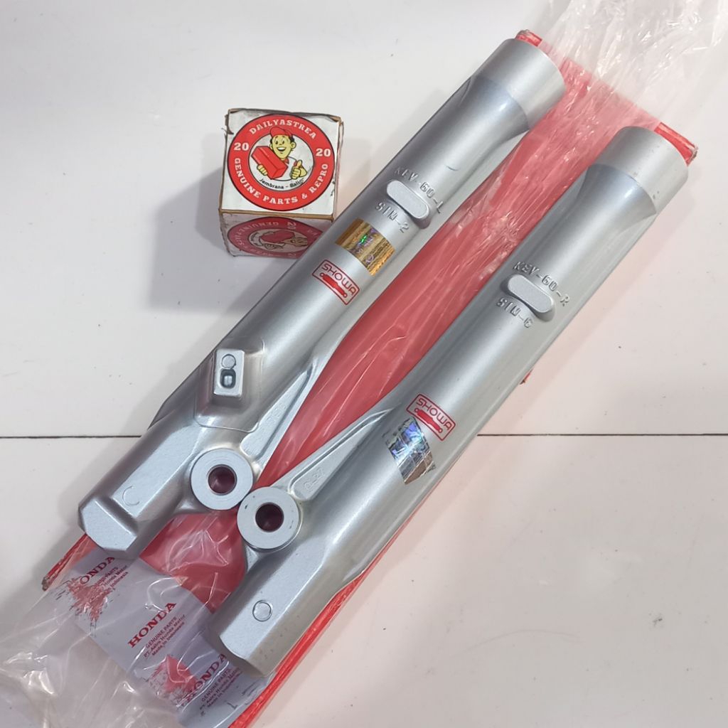 CASE BOTTOM TABUNG SHOCK SKOK DEPAN HONDA SUPRA V X 100 TROMOL ORIGINAL ORI AHM 51420-KEV-880