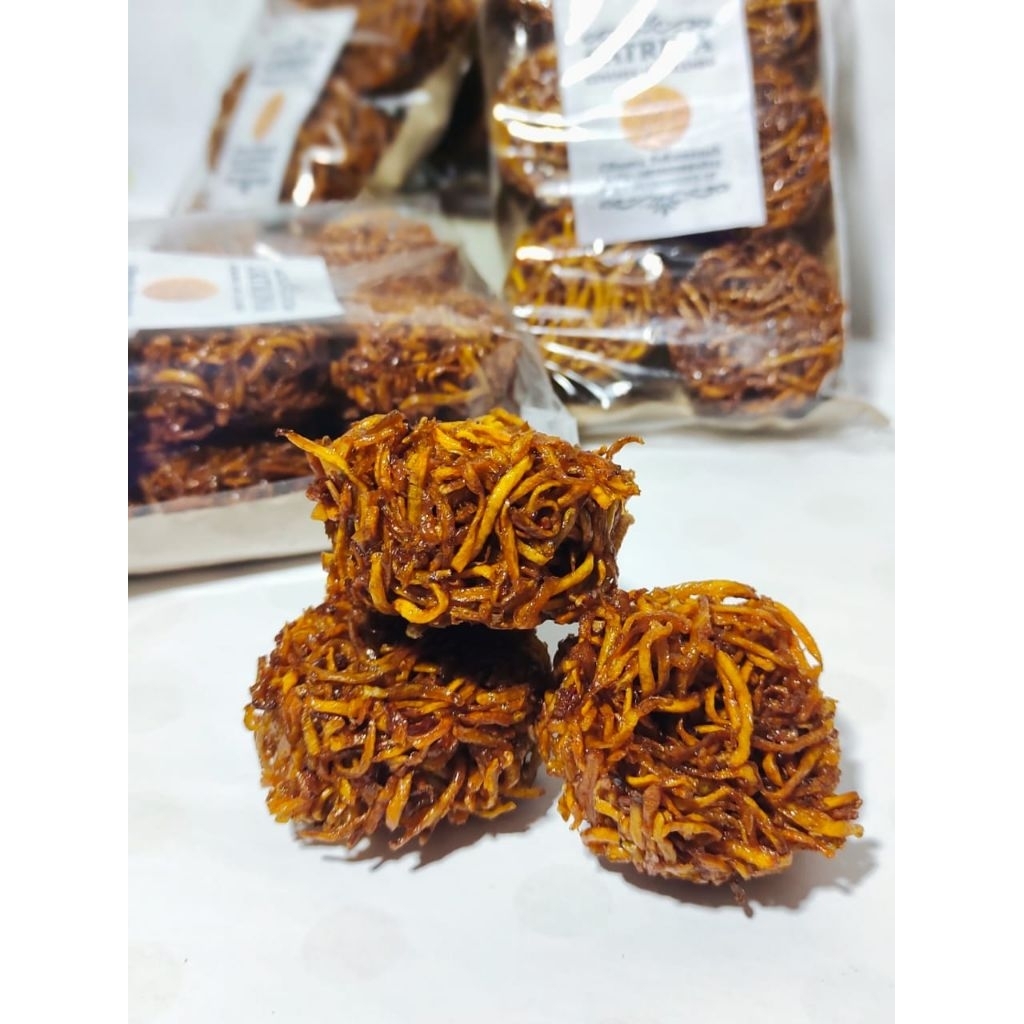 

Keremes ( GRUBI ) Ubi Cilembu CATRINA – Camilan Renyah Manis Gurih (Isi 12 pcs) atau 6 Pcs