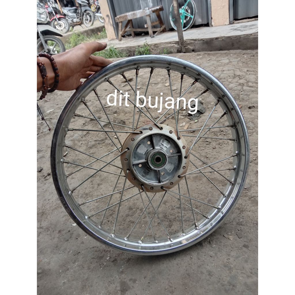 velg/pelek jari-jari belakang motor Honda Supra x 125/Supra fit/ grand original second