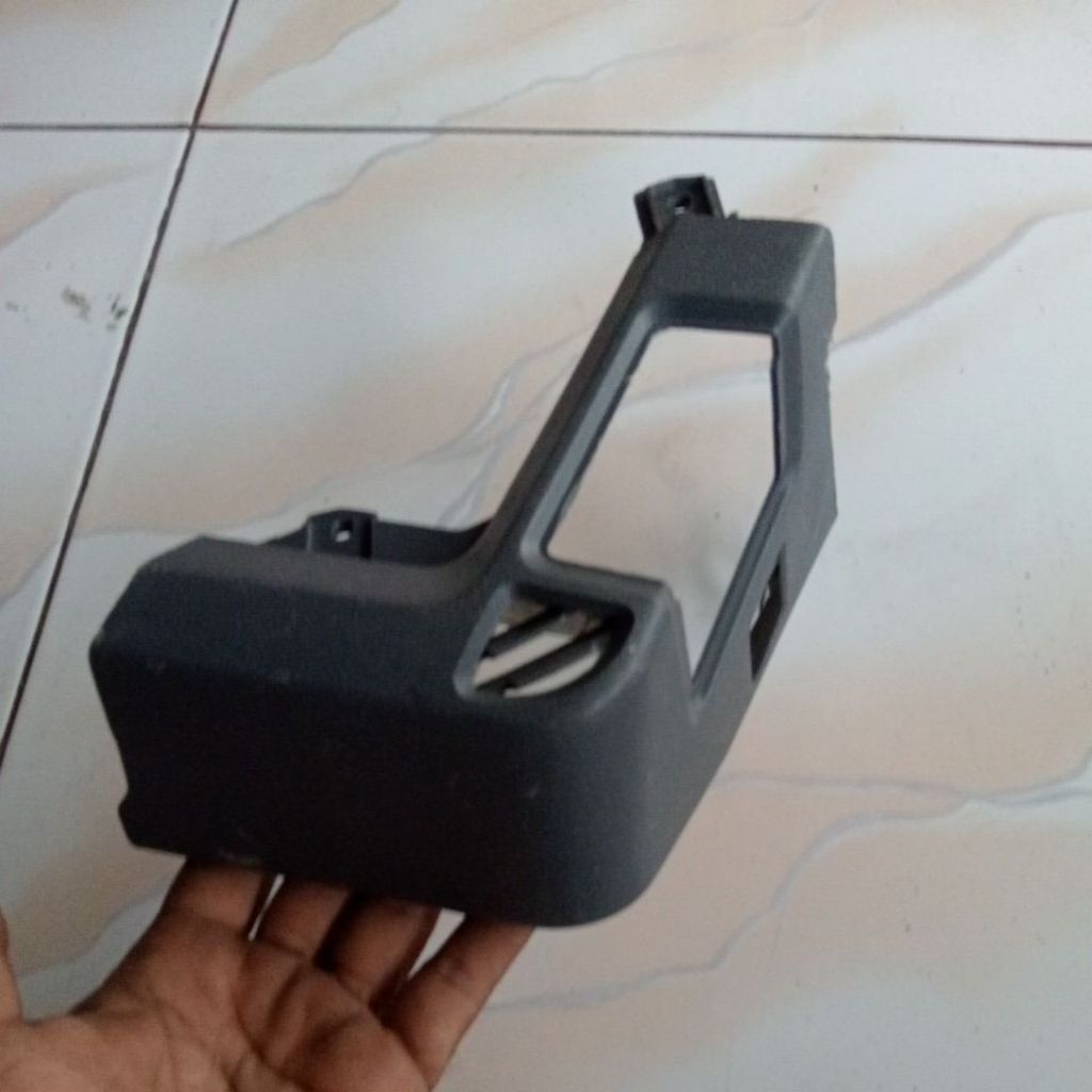 panel siku kanan dasbor L300 panel minyak rem original