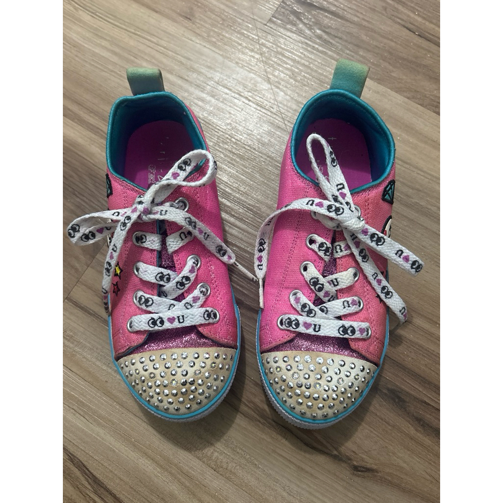 PRELOVED SEPATU SKECHERS ANAK PEREMPUAN