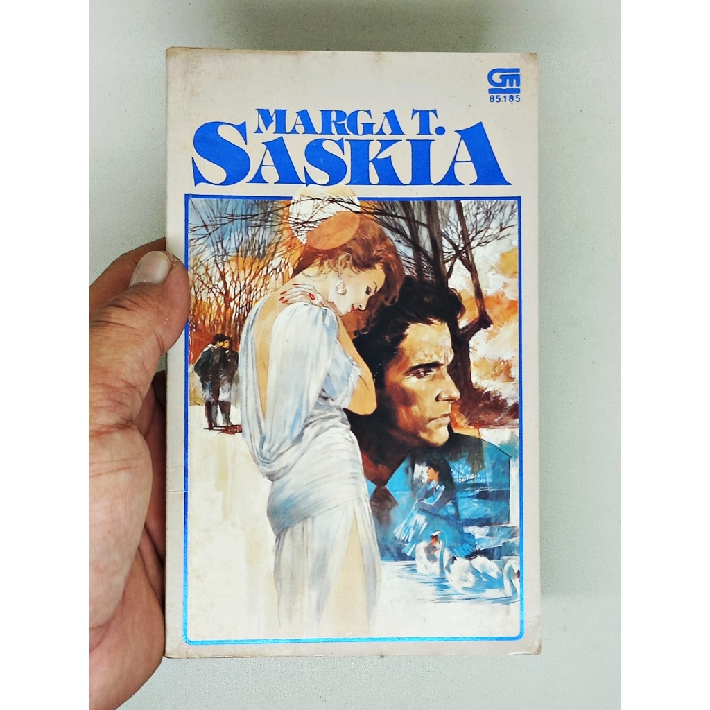 Saskia (Sebuah Trilogi) - Marga T.