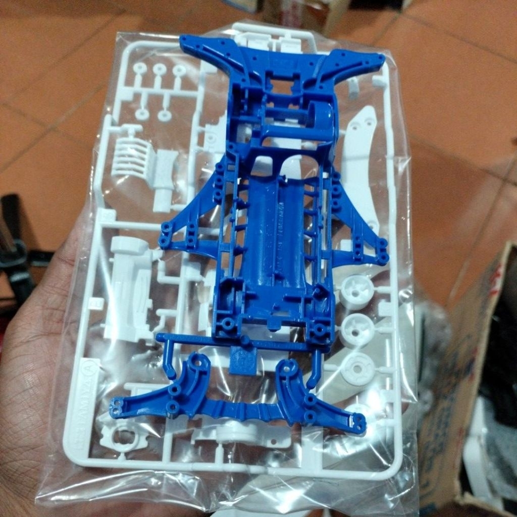 Tamiya Casis Chassis Abs Fma Blue + Gearbox Fm-a Putih + Akar Fma Biru