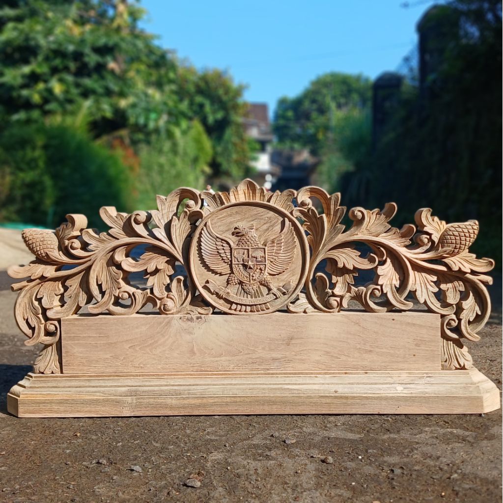 

Papan Nama Pejabat Papan Nama Meja Kantor Kayu Jati Ukir Lambang Garuda Pancasila