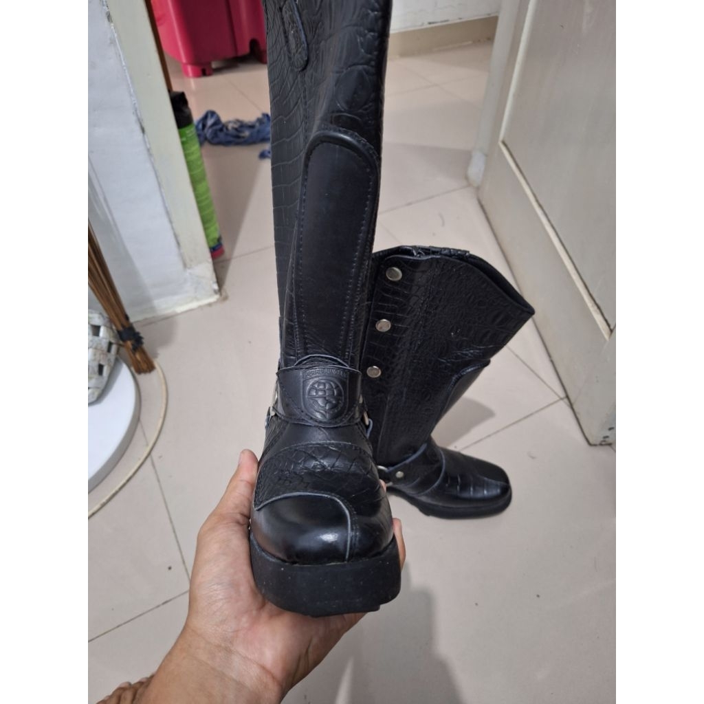 SEPATU TUNGGANG LARAS DISHUB CWE CWO