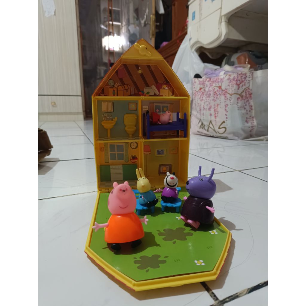 Preloved Rumah Peppa Pig
