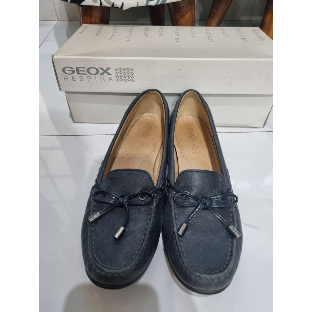 Geox sepatu wanita