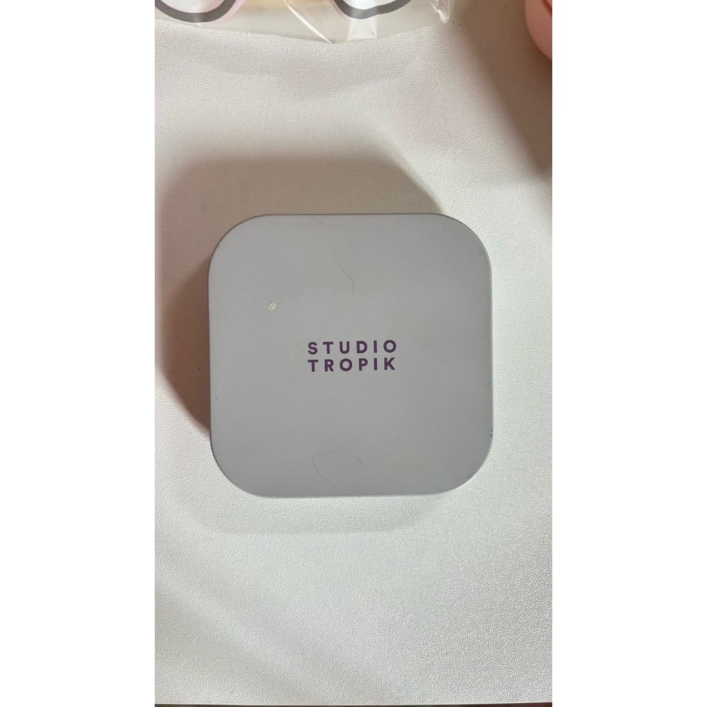 studio tropik translucent setting powder preloved