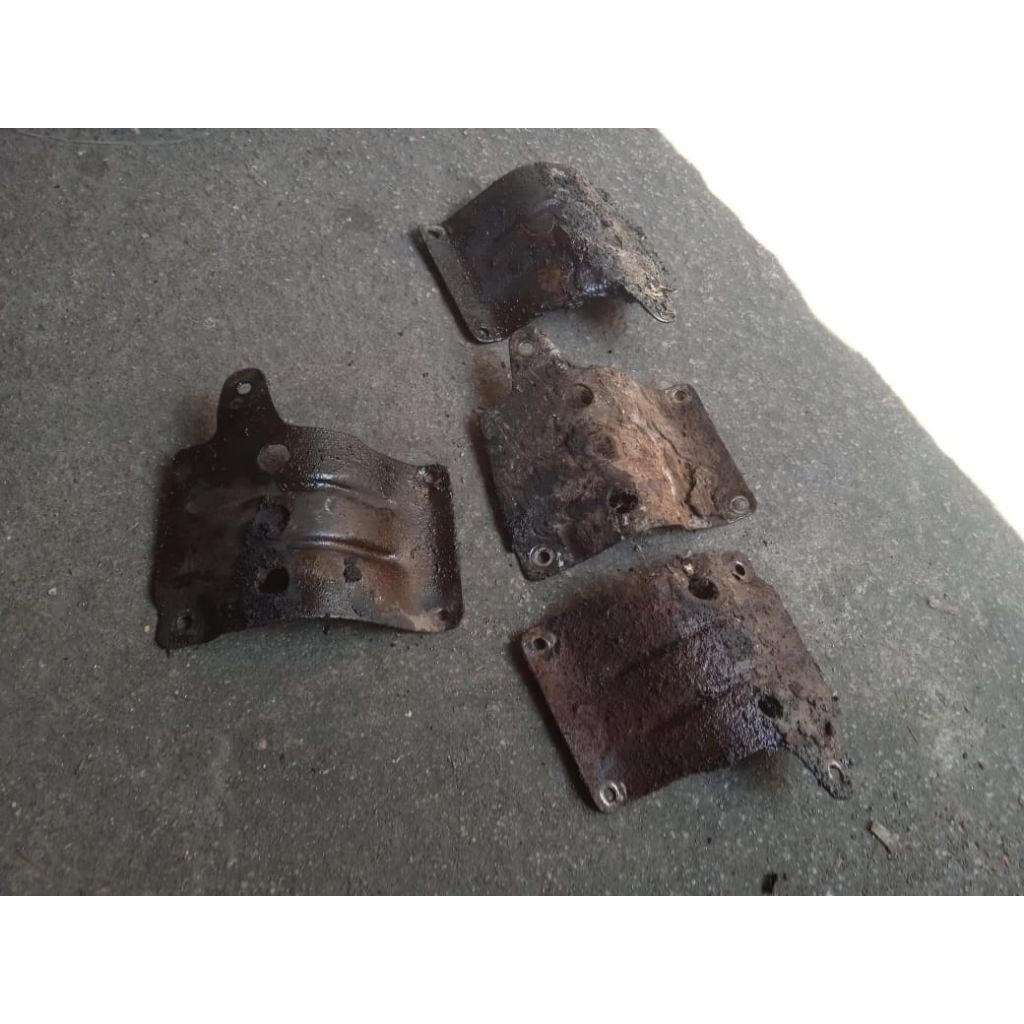 Tutup cover pelindung dinamo motor suzuki rc 80 rc 100 bravo tornado crystal original