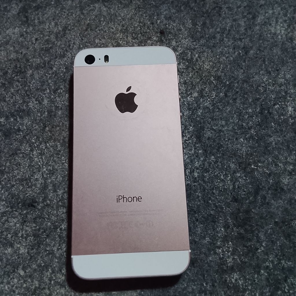 iPhone 5s rose gold minus