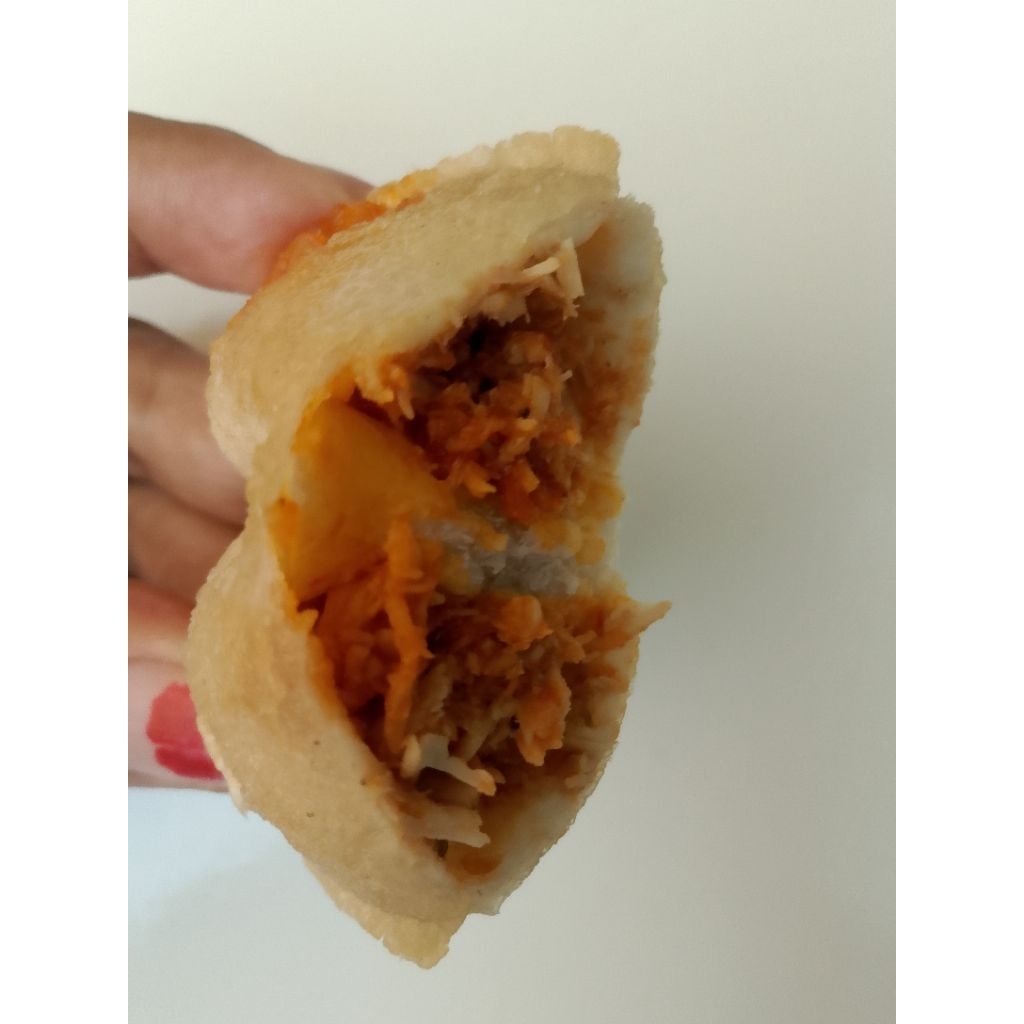 

cireng mini isi ayam suwir isi 8pcs