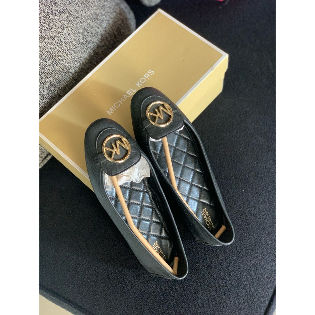 PRELOVED MK LILLIE MOC LEATHER BLACK SIZE US 7