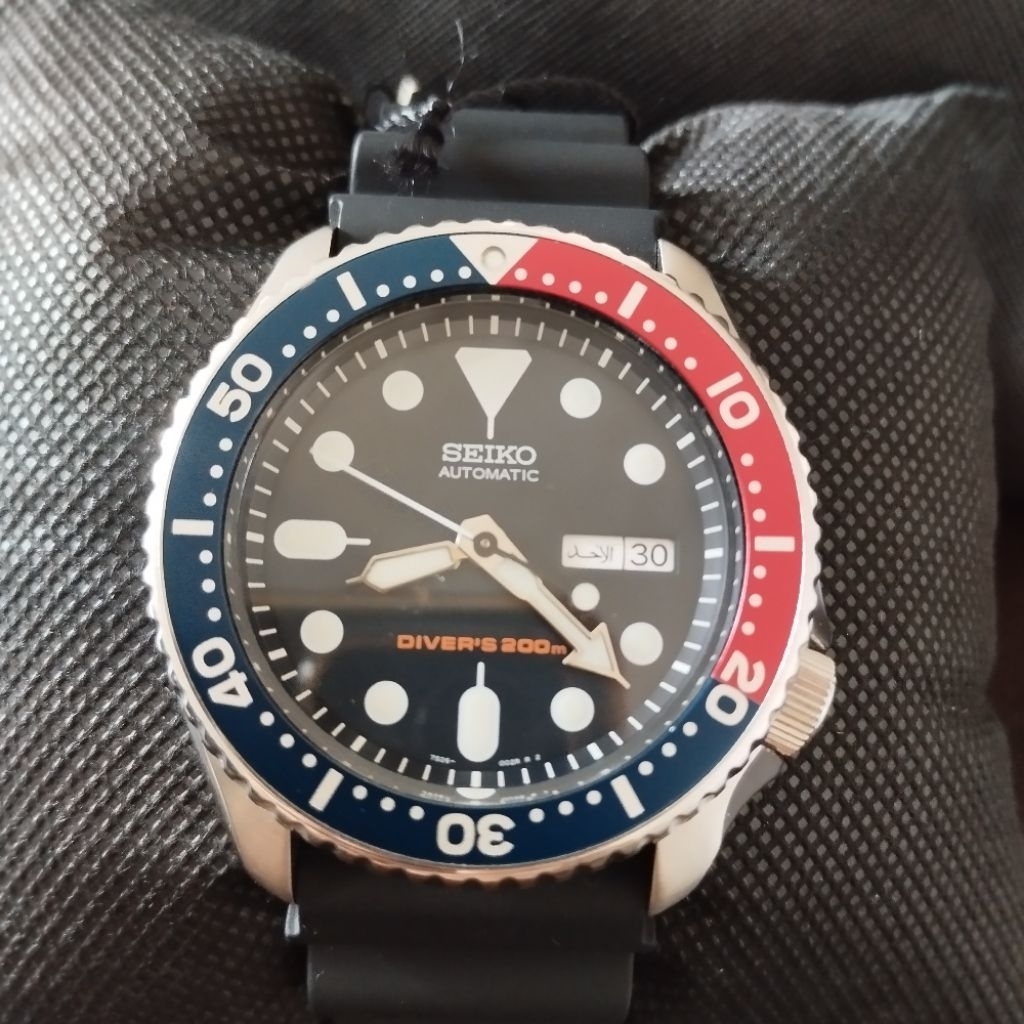 Jam Tangan Pria Seiko SKX009 SKX009K SKX009K2 Rubber Strap Water Resistant 200mm Pepsi Colour
