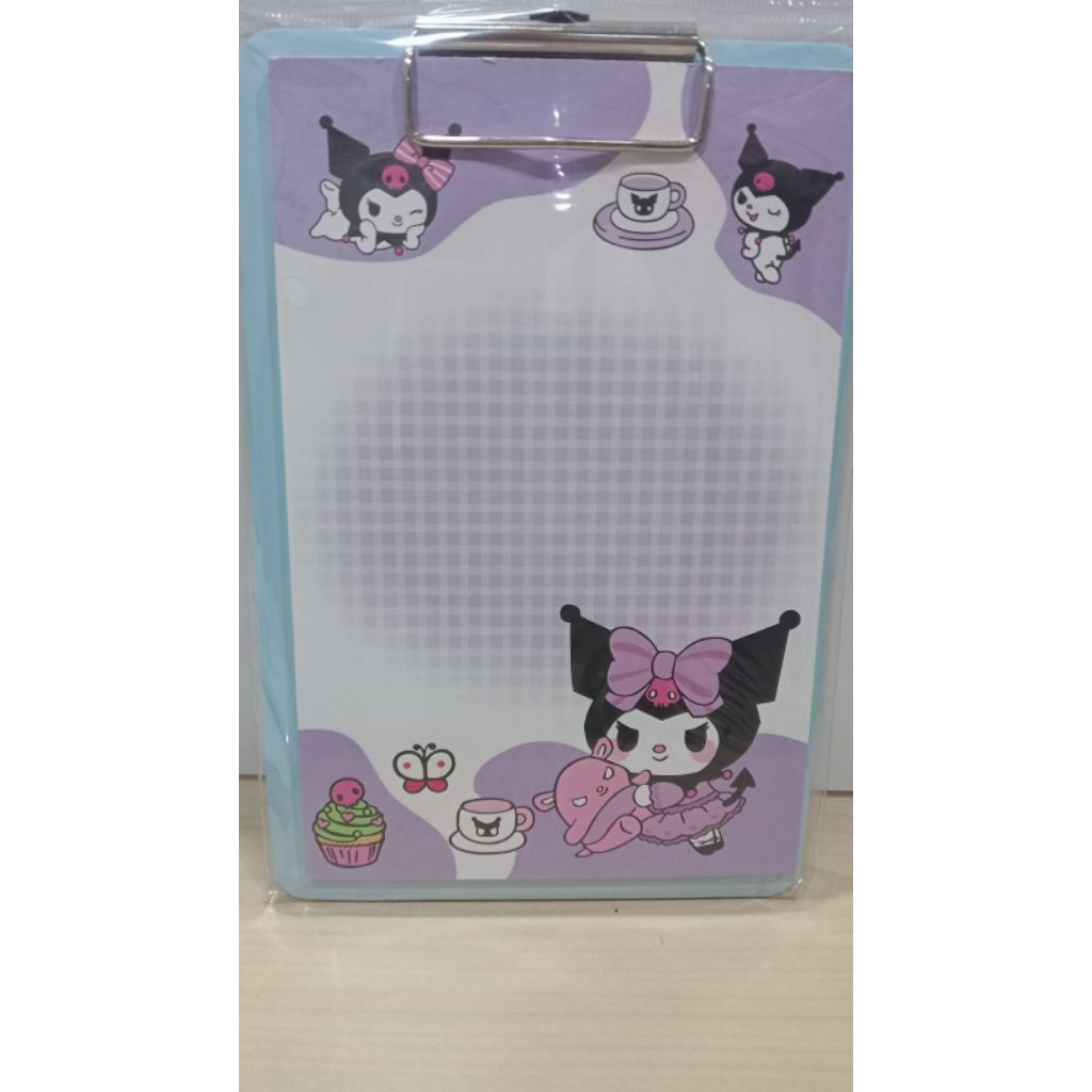 

TP-51131 Sanrio Kuromi Kertas Gambar + Papan Alas 140×210 Mm
