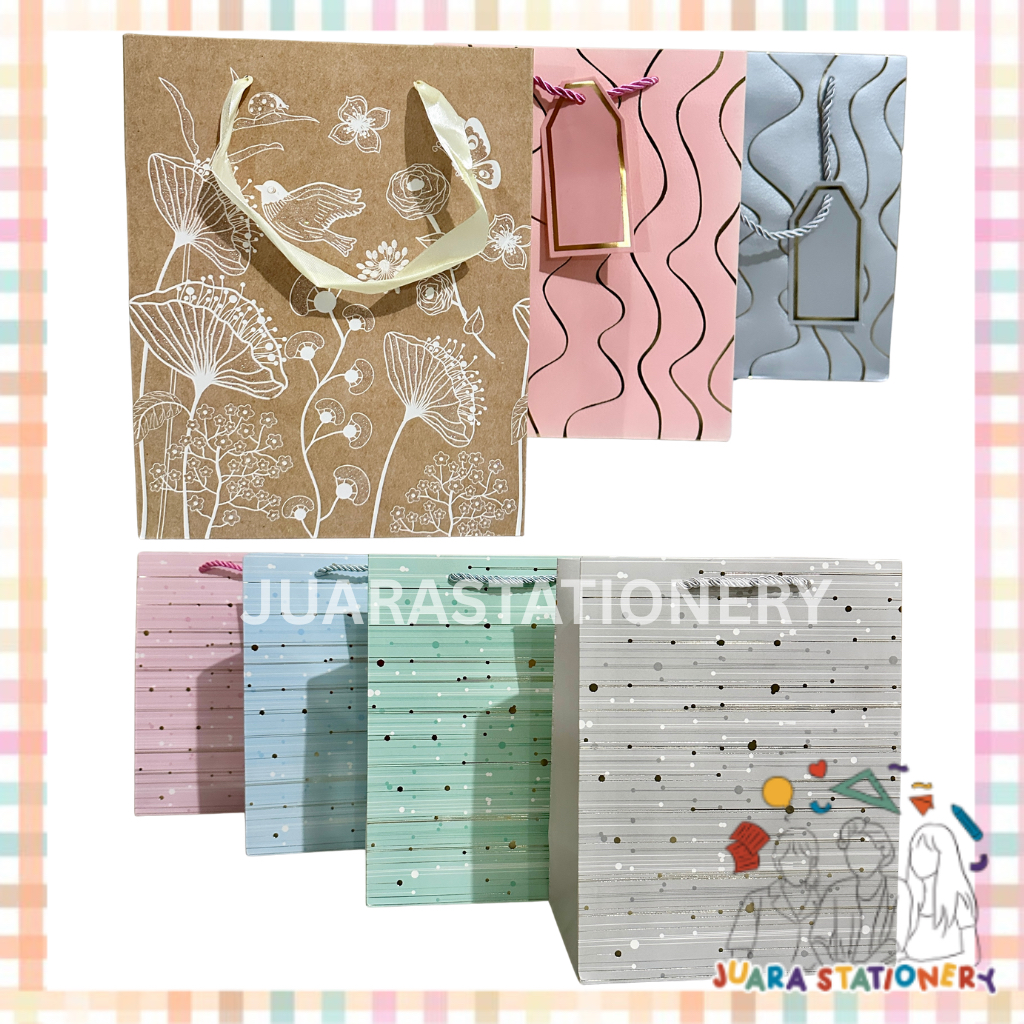 

(1101) JUARASTATIONERY Paper Bag Kecil Gold 17.5x10x23 cm / Paper Bag Premium Tebal Paperbag