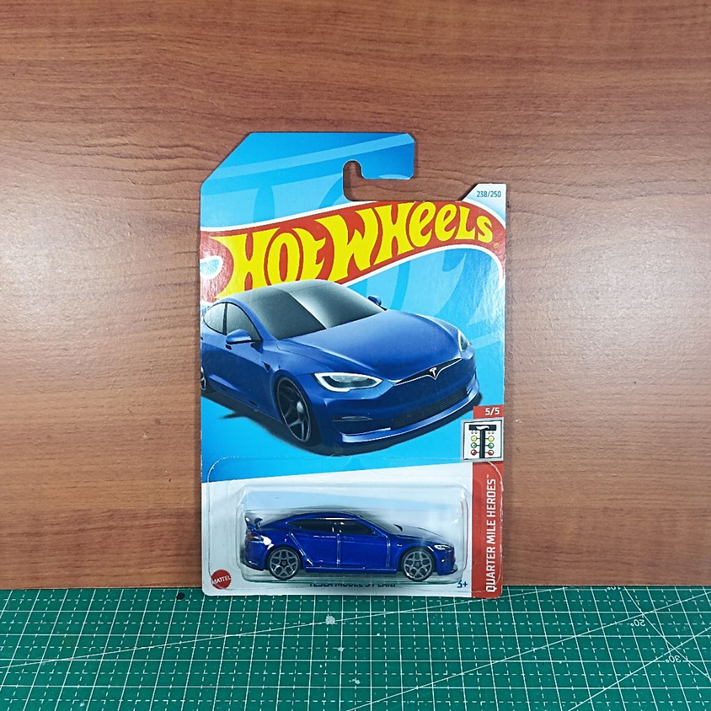 Hot Wheels Tesla Model S Plaid