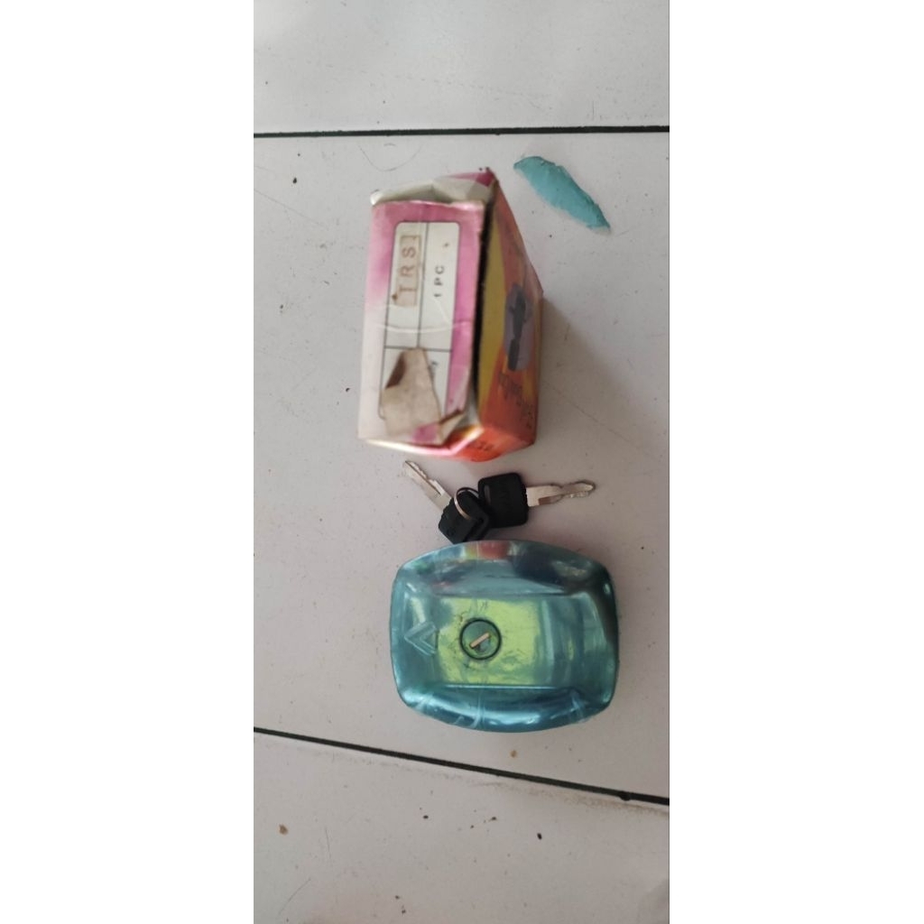 Tutup kunci tangki TRS A100 suzuki