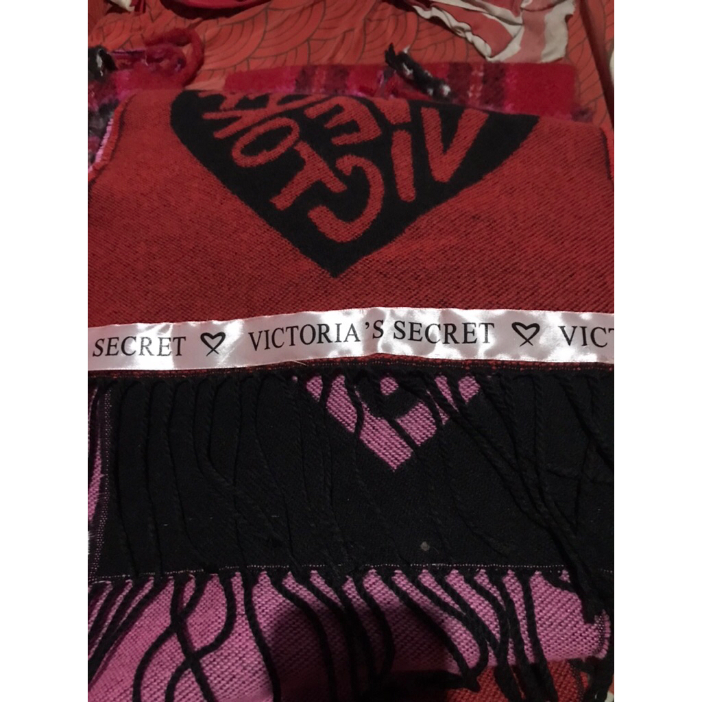 Victoria secret wool scarf