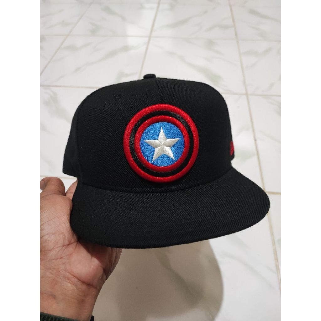TOPI NEW ERA CAPTAIN AMERICA COLLAB MARVEL