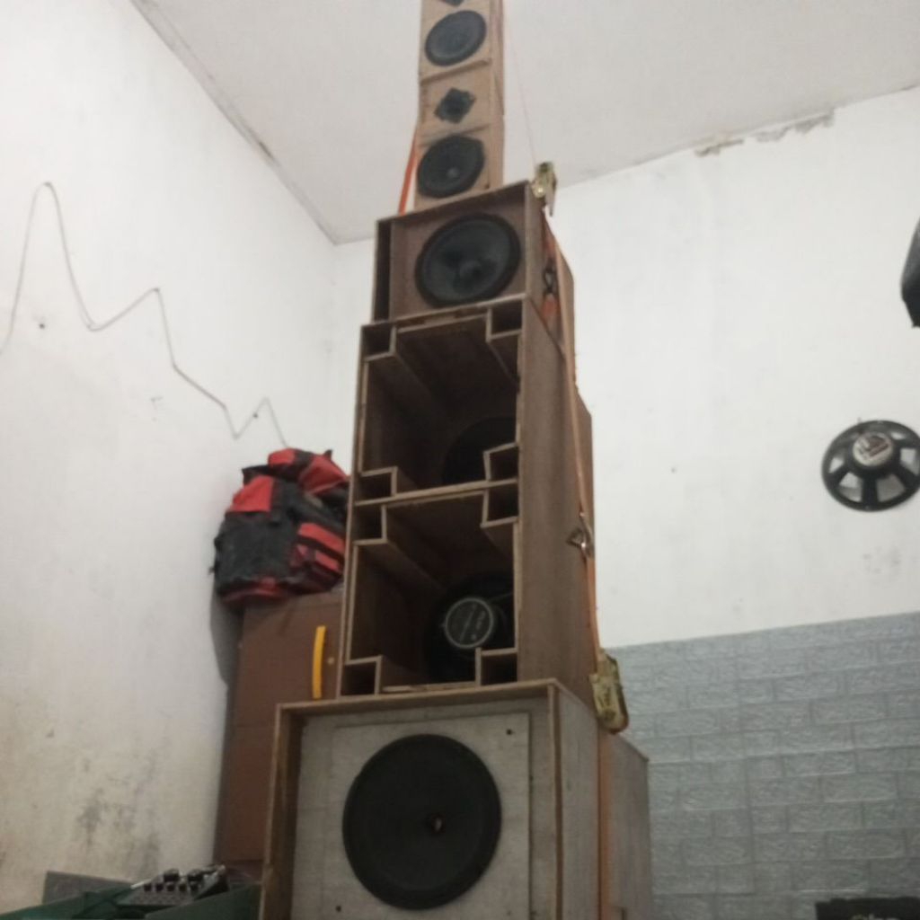Miniatur sound system masih mentahan tapi siap chek sound kelengkapan seperti di foto/Salon speaker 