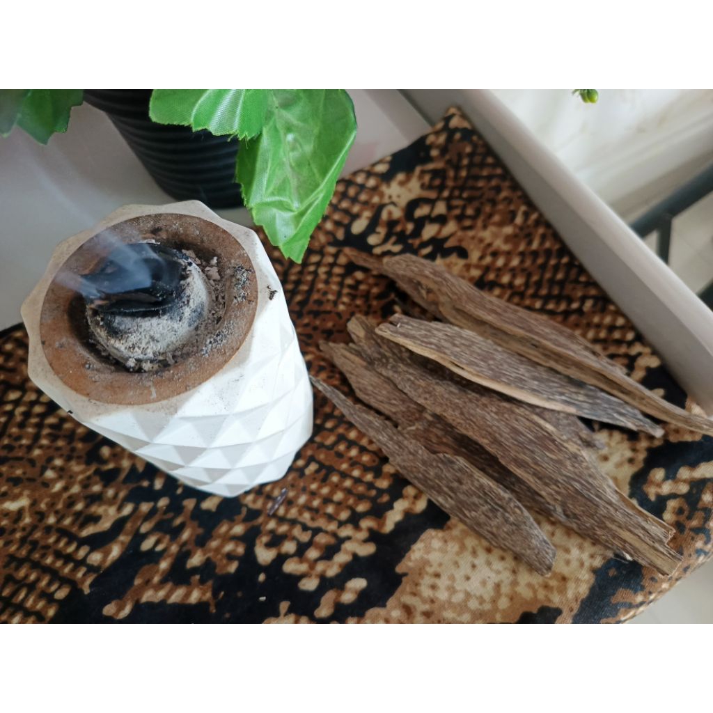 Kayu Gaharu Budidaya Sumatra Kelas AB - Aroma Manis Alami, Hasil Budi Daya Berkualitas size 100g