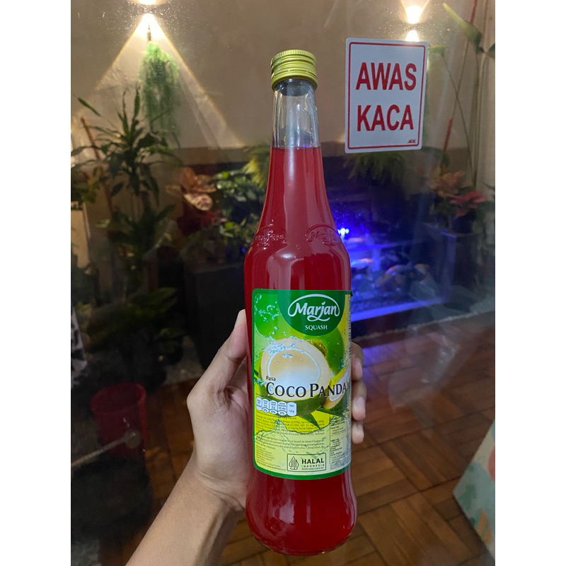 

Sirup Marjan Squash Rasa Cocopandan 450ml