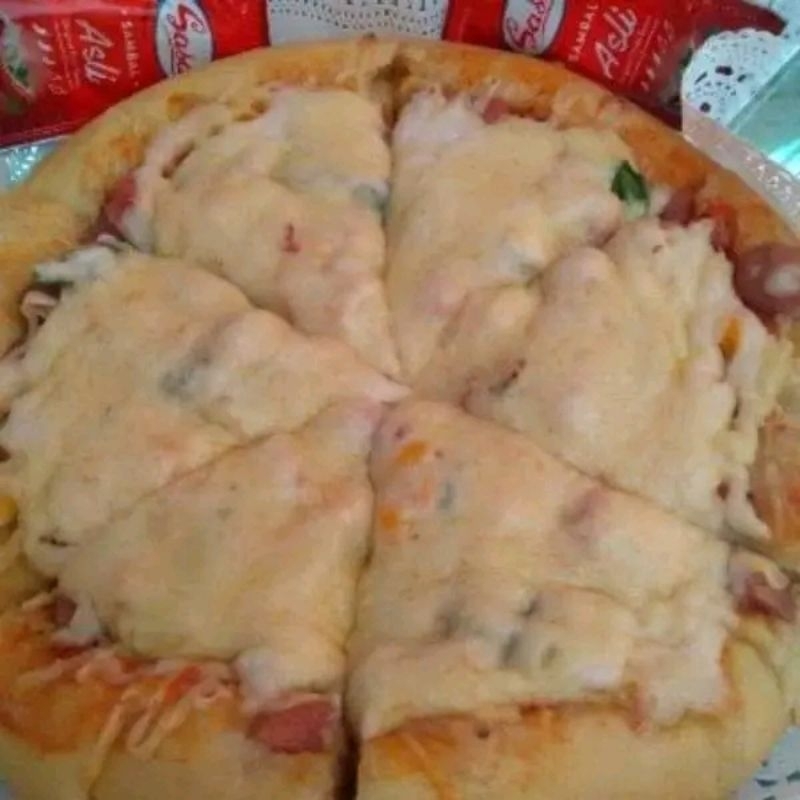 

pizza mozarela frozen, tinggal panasin dioven atau microwave