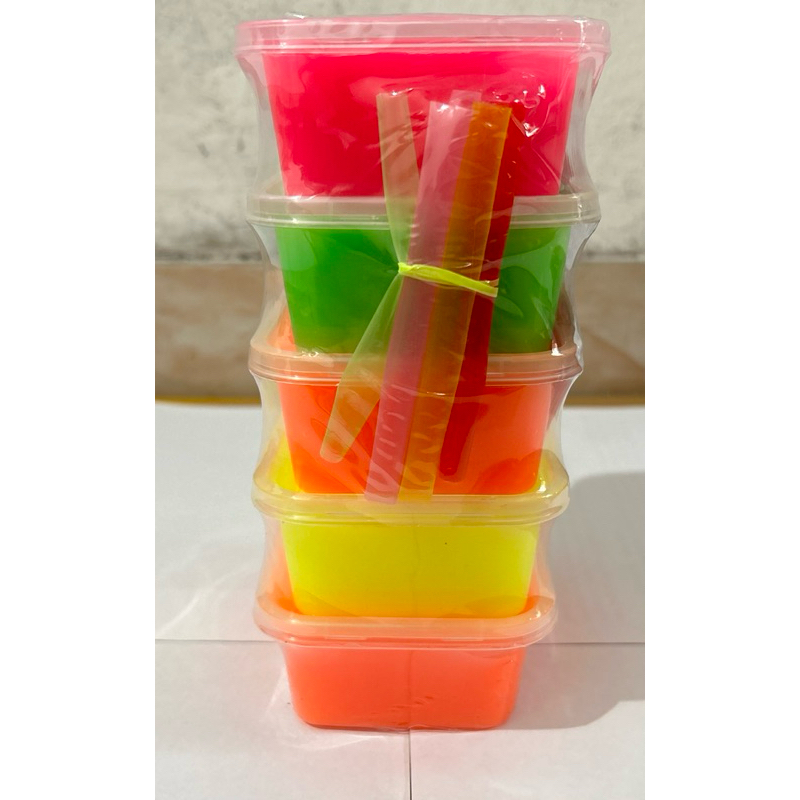 Slime karakter isi 5 kotak wangi dan tidak lengket ditangan