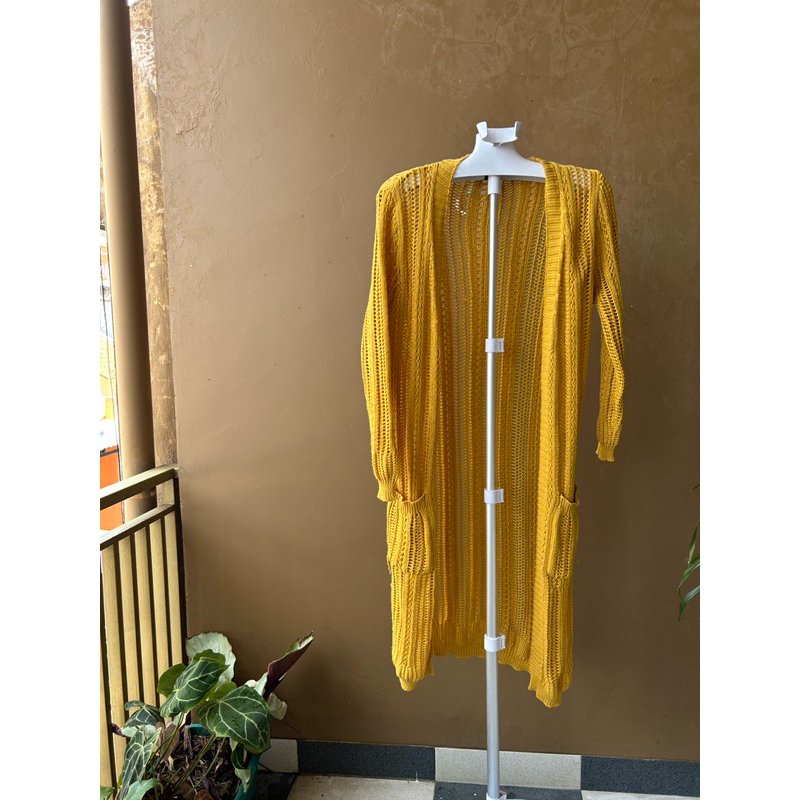 Outer Rajut Panjang Kuning Mustard Preloved