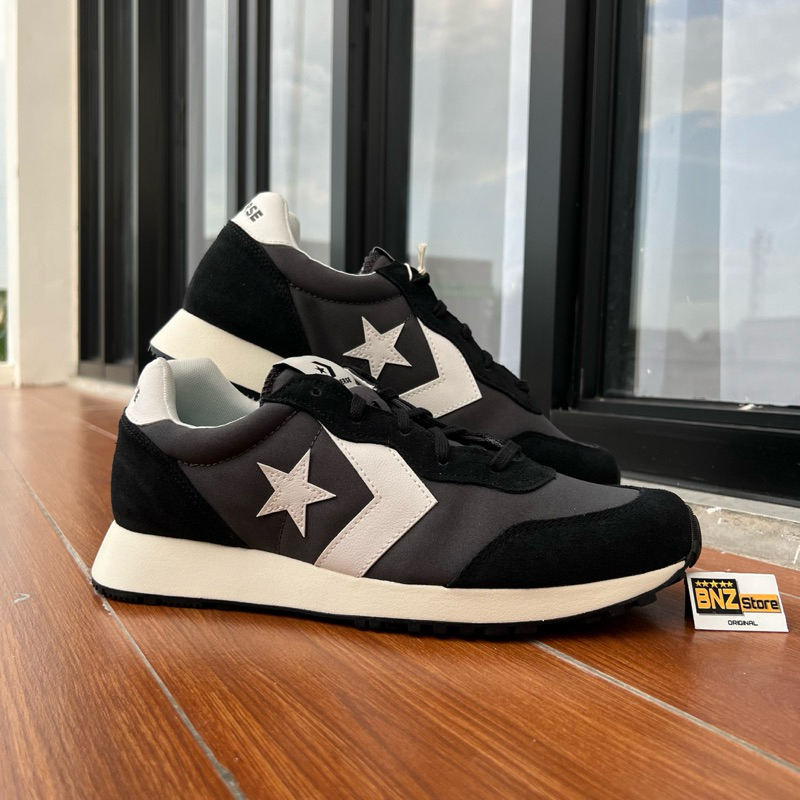 Sepatu Sneakers Unisex Converse Omega Trainer Black/Dark Matter