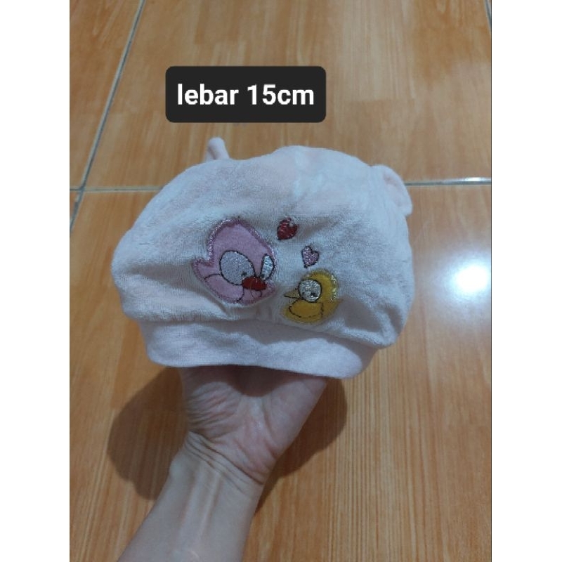 Topi anak preloved secondhand seken bekas. Topi perempuan / cewek anak-anak