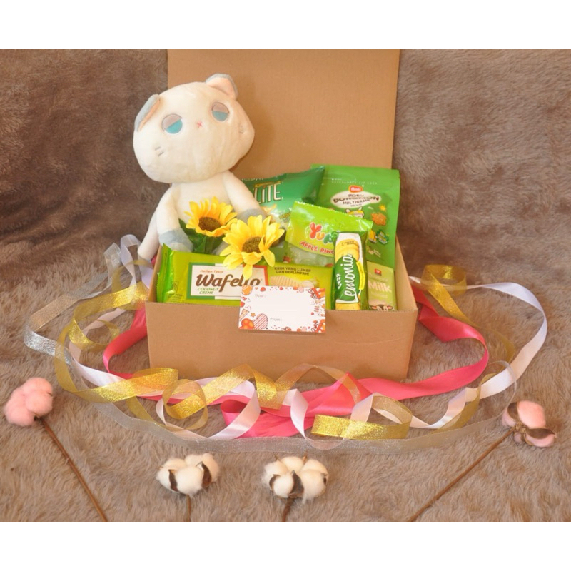 

KADO VALENTINE HAMPERS