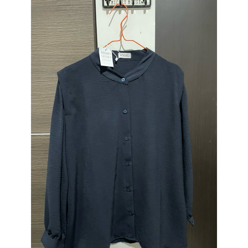 MSMO NEW Kemeja Blouse Wanita Warna Navy Kain Licin Dingin