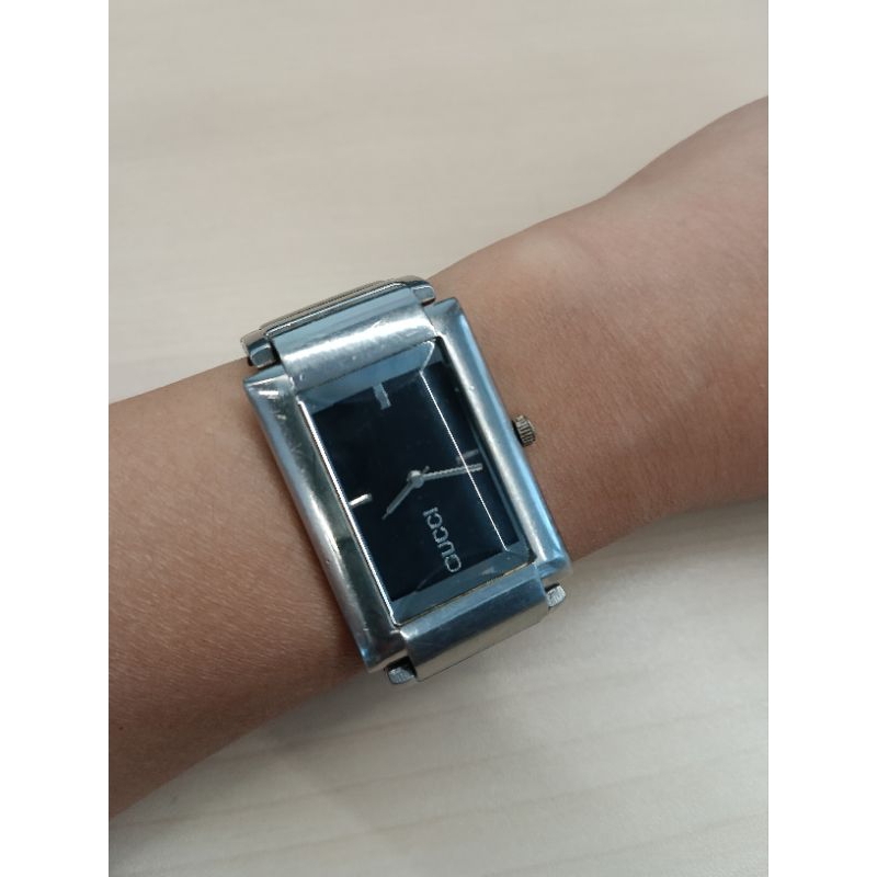 Preloved jam tangan wanita Gucci