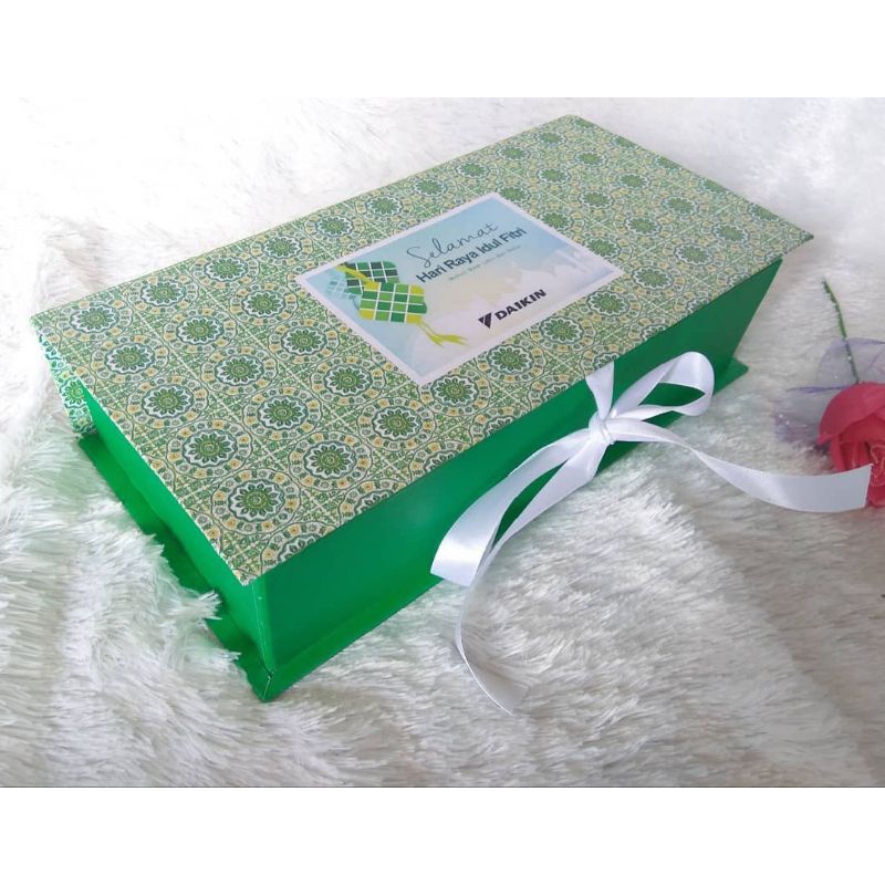 

custom box premium hampers lebaran utk tempat toples 250gr. 2-4toples