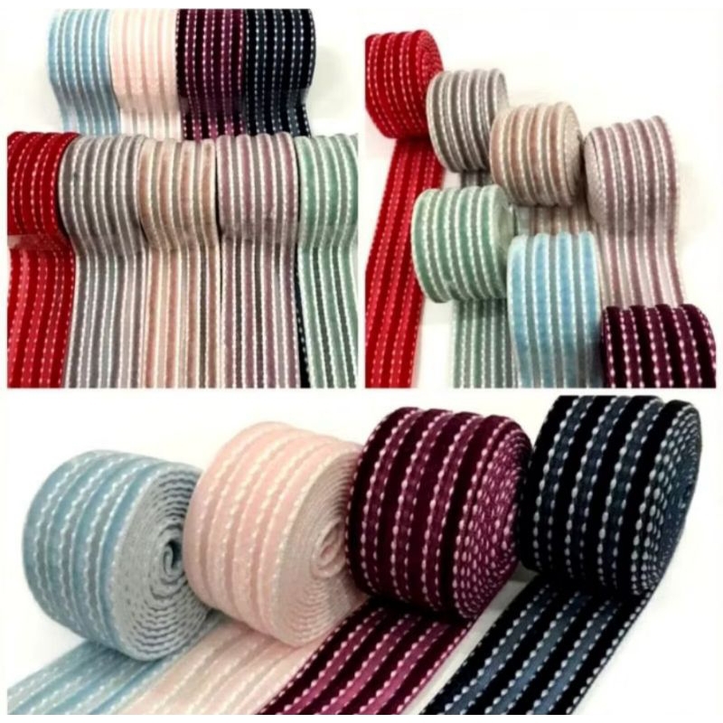 

1 YARD - 3,8 CM PITA VELVET MOTIF GARIS | PITA BELUDRU