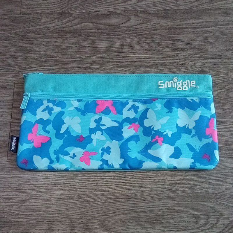 

Tempat Pensil Smiggle