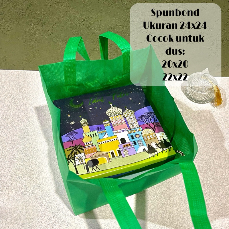 

Tas Spunbond Handle Lipat Samping Tersedia 3 Ukuran | Spinbound Bag Tentengan Kue | Tas Nasi Kotak Tas Hajatan | Tas Spunbond Kotak Kue Tart | Goodie Bag Cake Bakery Toko Kue | Tas Polos Hampers