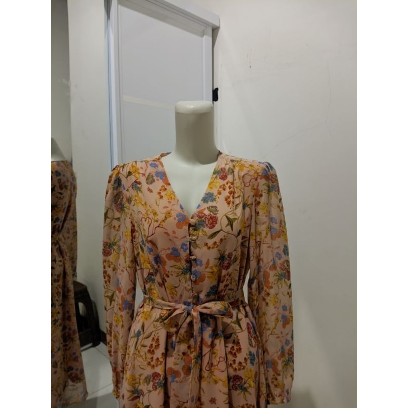 

Preloved dress vintage motif bunga brand