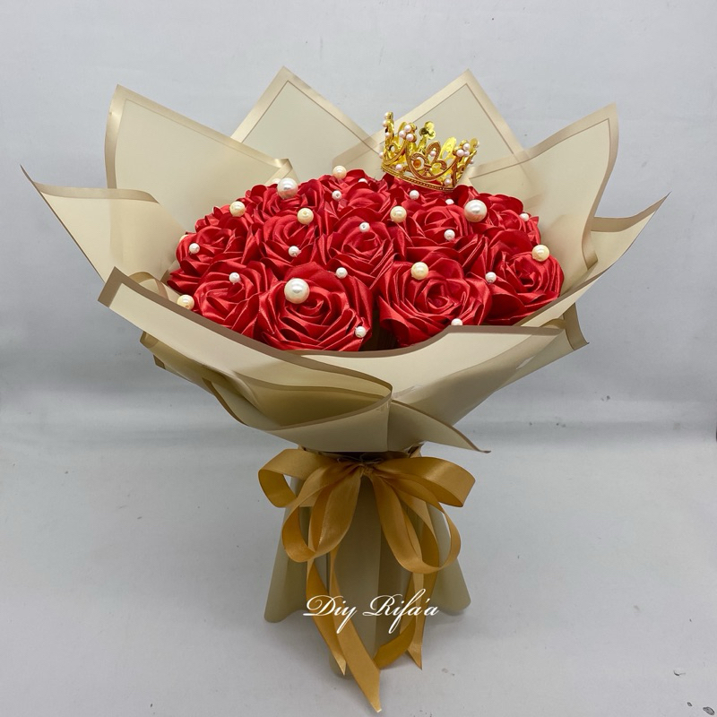 

Buket Bunga Mawar Dari Pita Satin | Round Bouquet