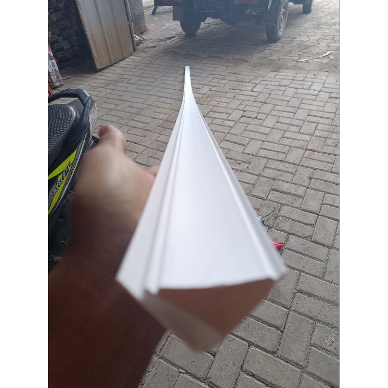 Lis plafon pvc lebar 5cm