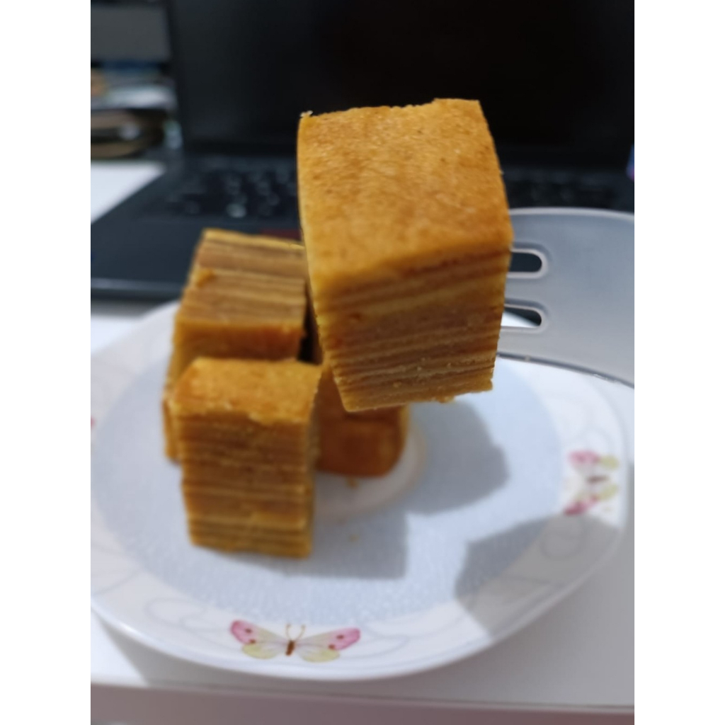

KUE LAPIS LEGIT MIX BUTTER (CLASSIC) 20 x 20 CM