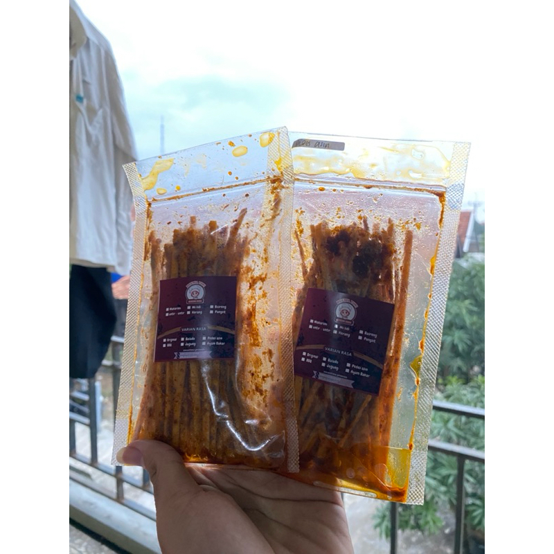 

Ngemil Yuk! Mie Lidi Pedas Asin 100gram - Makanan Ringan