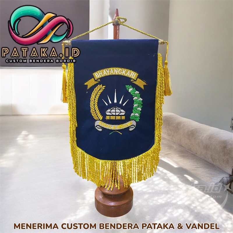 Satu set Vandel Meja Bhayangkari