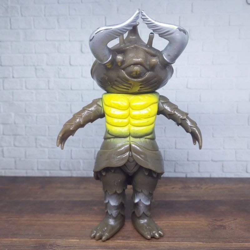 Figure Kaiju Ultraman Monster Series antlar Rare ori bandai 1963 17cm