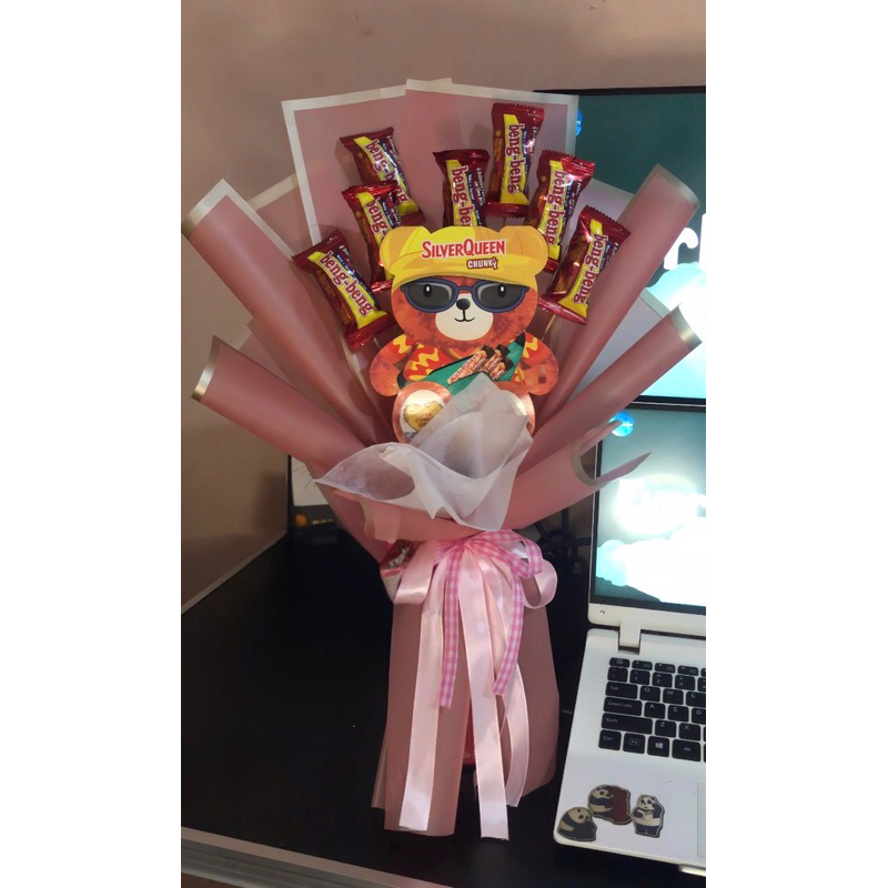 

cokelat Valentine’s Day gift cokelat bang-bang | bouquet cokelat| cokelat silverqueen boneka