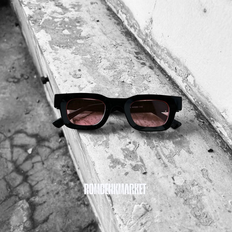 GLASSES - SMALL BOLDIE BLACK PINK