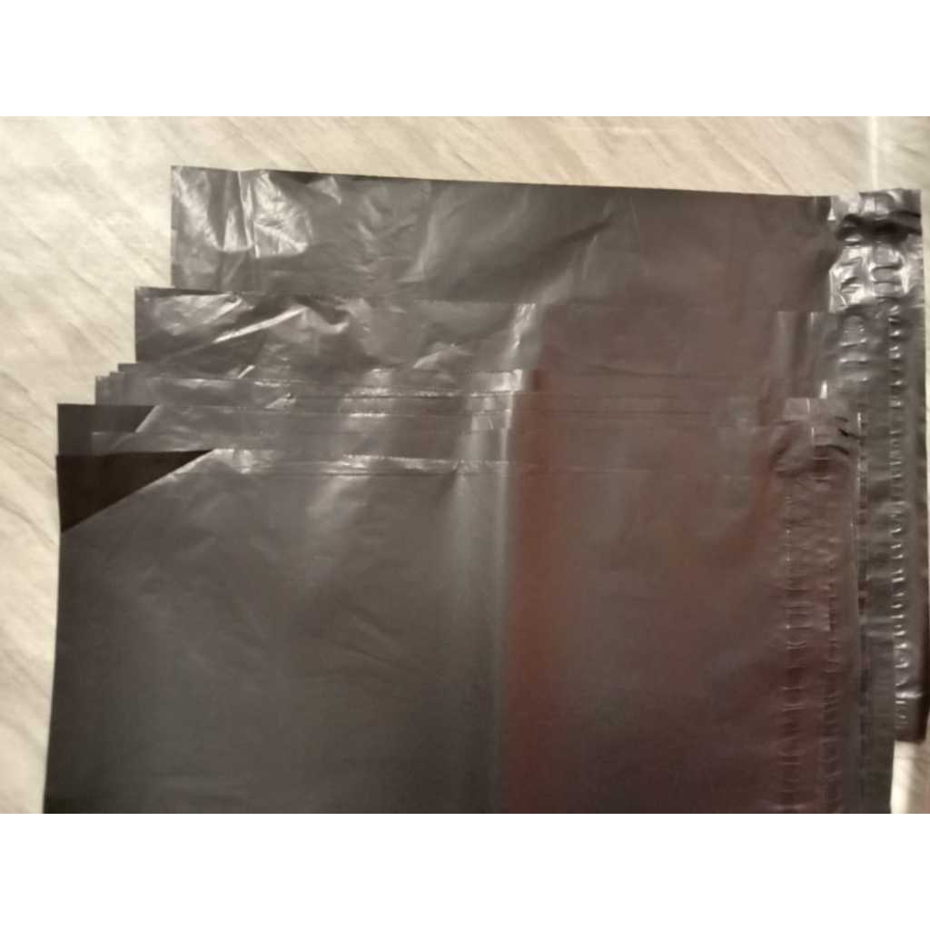 

PLASTIK PACKING HITAM 100Lbr 30 x 40cm LEM PEKING PAKING SERBA GUNA EKONOMIS