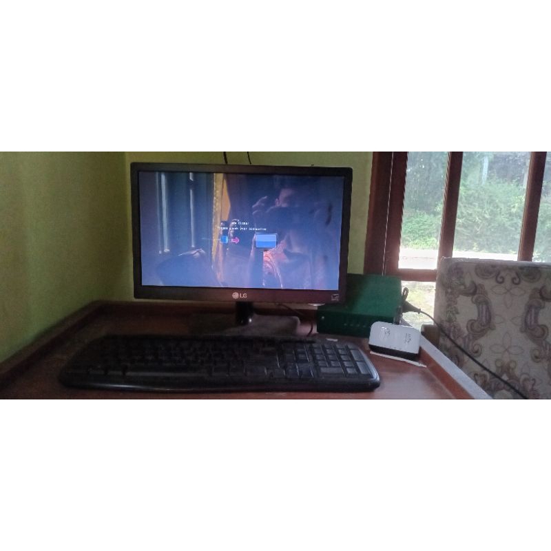 PC Bekas Fullset - RAM 4GB SSD 512GB + Monitor, CPU, Keyboard, Mouse