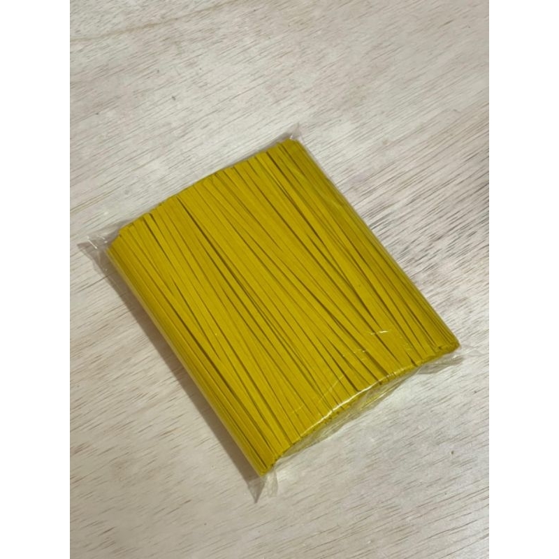 

Mie Gepeng Mentah Kuning kemasan 500 gram